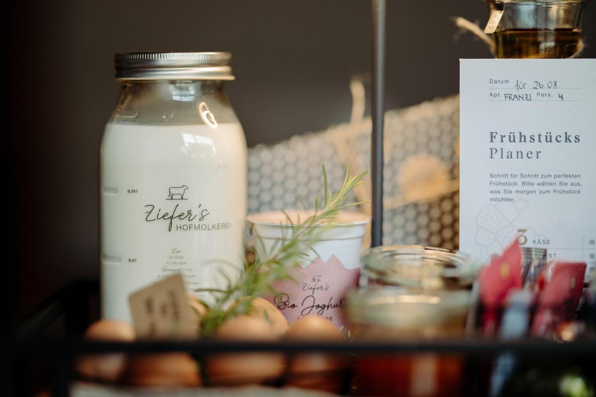 ماريا ألم ام شتاينر Post Boutique Apartments المظهر الخارجي الصورة